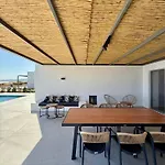 Villa Faragas Hill Oasis