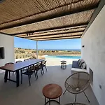 Faragas Hill Oasis Villa