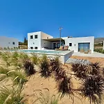ヴィラ Faragas Hill Oasis
