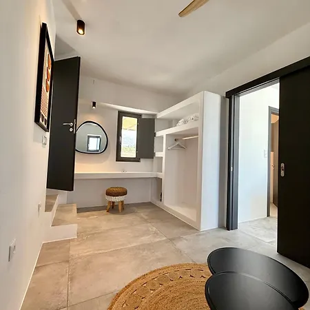 Faragas Hill Oasis Villa Angairiá