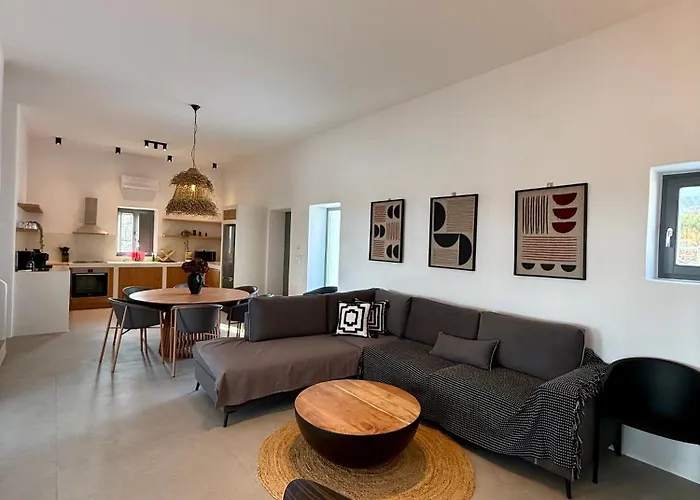 Faragas Hill Oasis Villa Angairiá