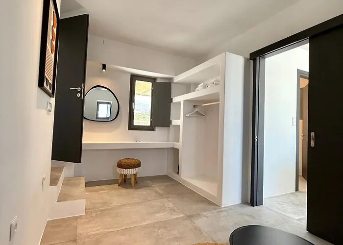 Faragas Hill Oasis Villa Angairia